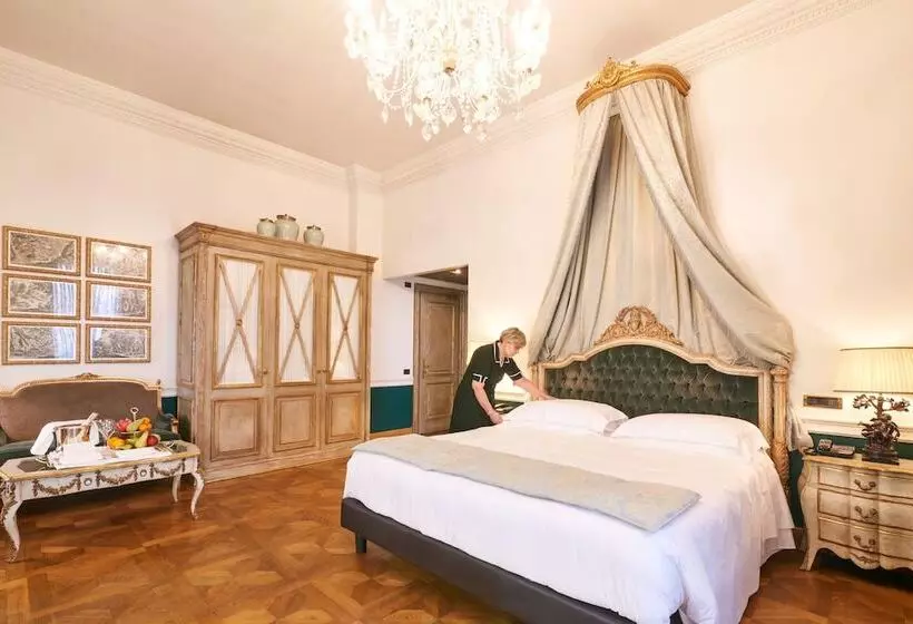 ジュニアスイート, De La Ville Monza   Small Luxury Hotels Of The World