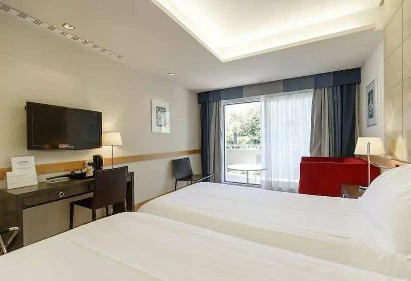 Standard-huone Puistonäkymä, Du Lac Et Du Parc Grand Resort