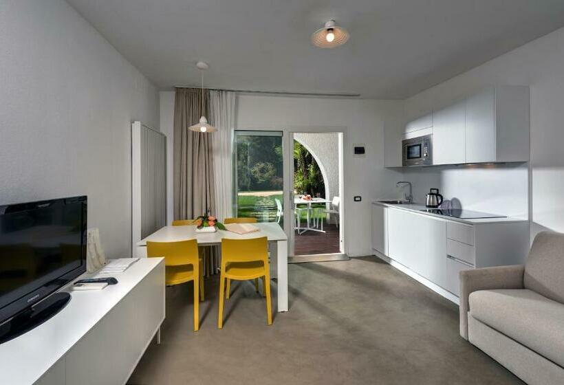 Bungalow Standard, Du Lac Et Du Parc Grand Resort