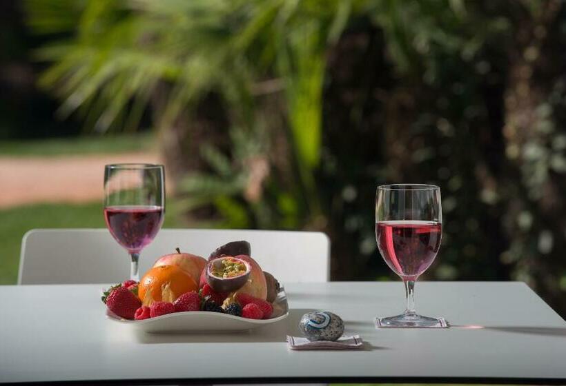 Bungalow Standard, Du Lac Et Du Parc Grand Resort