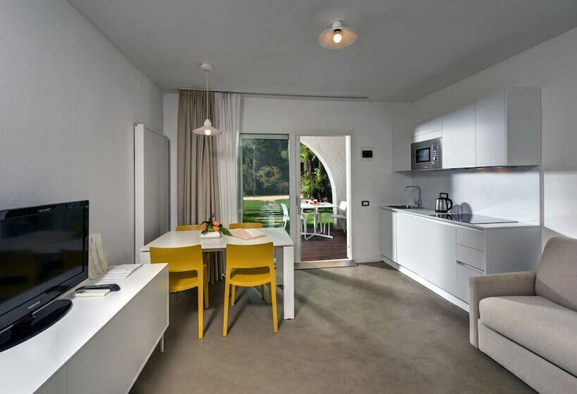 Bungalow Standard, Du Lac Et Du Parc Grand Resort