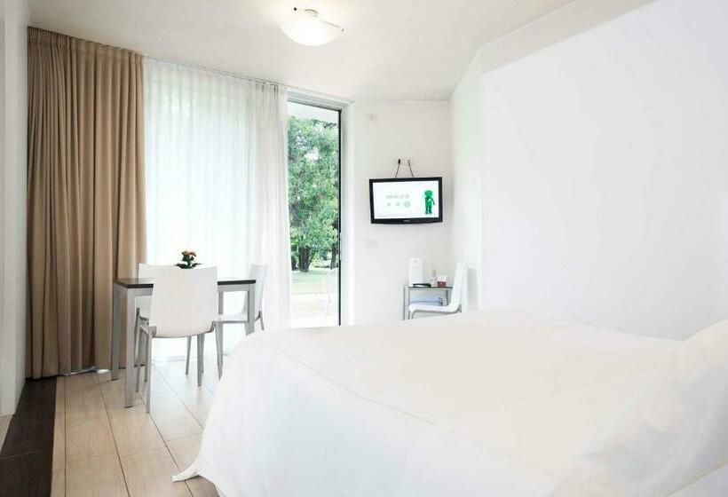 Bungalow Standard Vista Giardino, Du Lac Et Du Parc Grand Resort