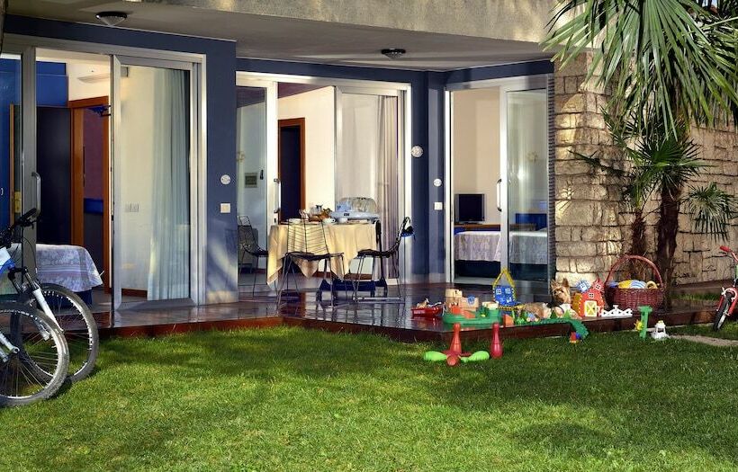 Bungalow Standard Vista Giardino, Du Lac Et Du Parc Grand Resort