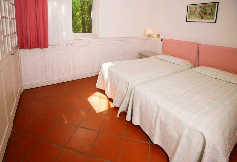 Bungalow Superior, Du Lac Et Du Parc Grand Resort