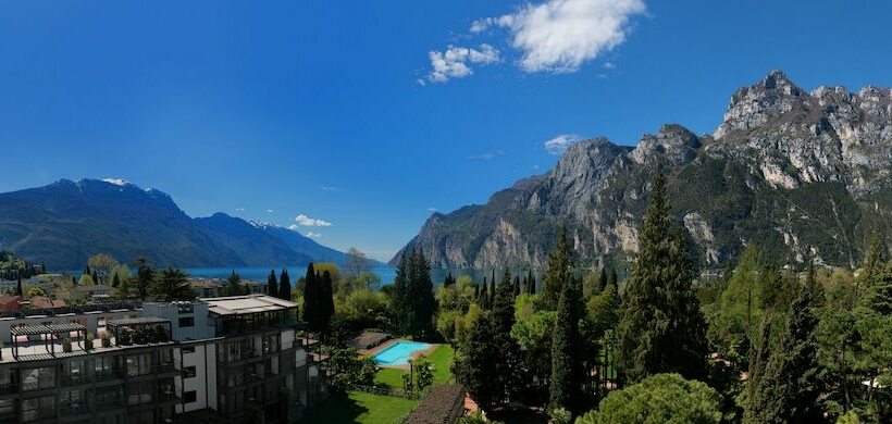 Camera Deluxe Vista Lago, Du Lac Et Du Parc Grand Resort