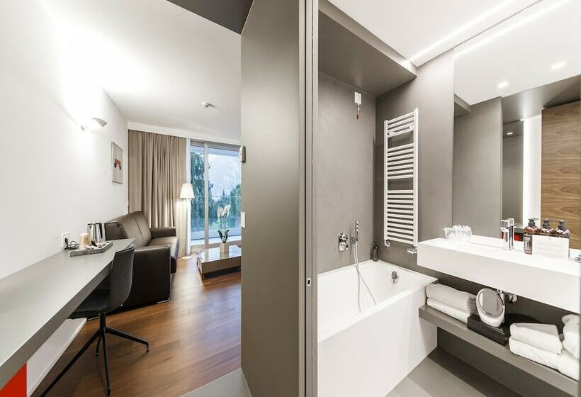 Suite Deluxe, Du Lac Et Du Parc Grand Resort