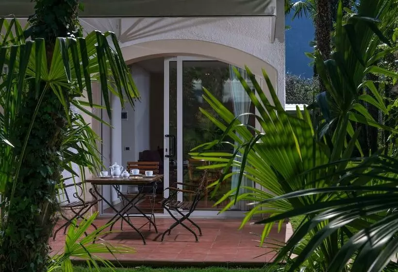 Perhebungalow, Du Lac Et Du Parc Grand Resort