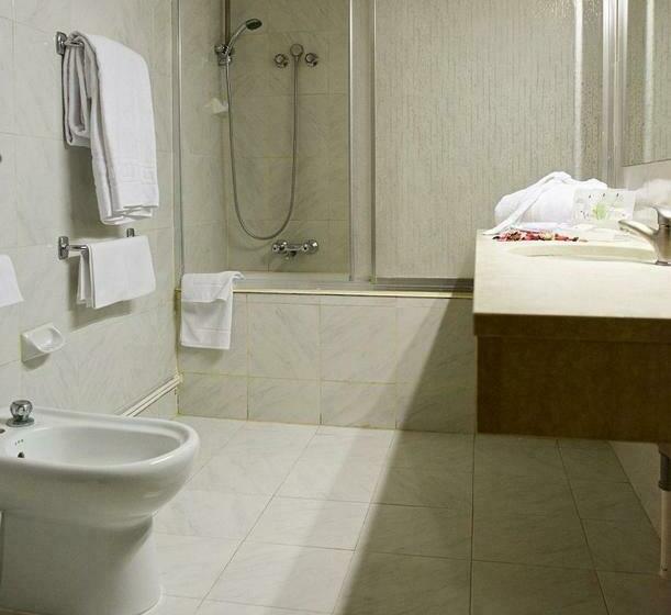 Chambre Triple Standard, Europa