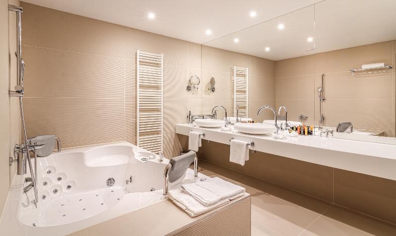 Chambre Standard Individuelle, Fortuna