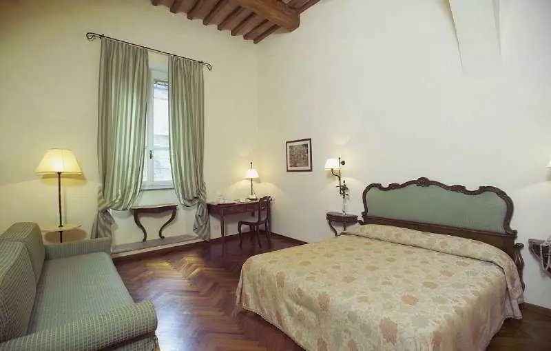 Habitació Estàndard, Fortuna