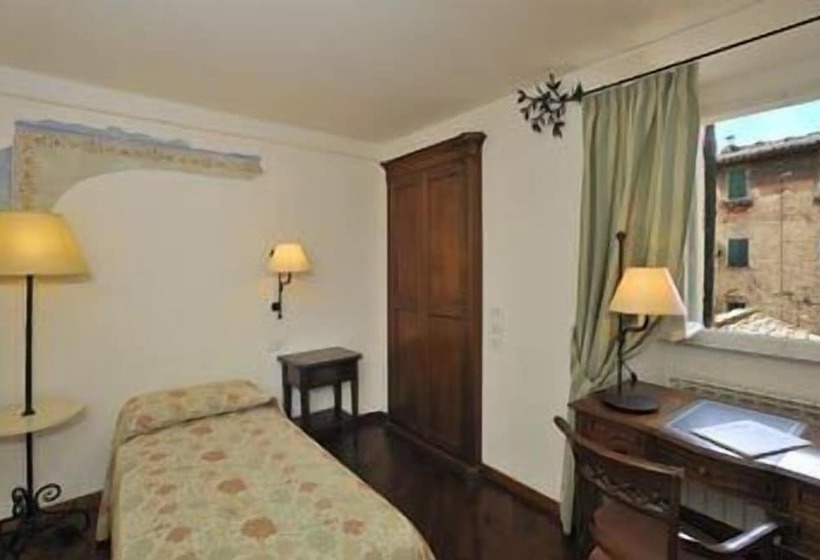 Chambre Standard Individuelle, Fortuna