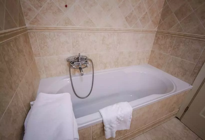 Habitació Triple Estàndard, Fortuna