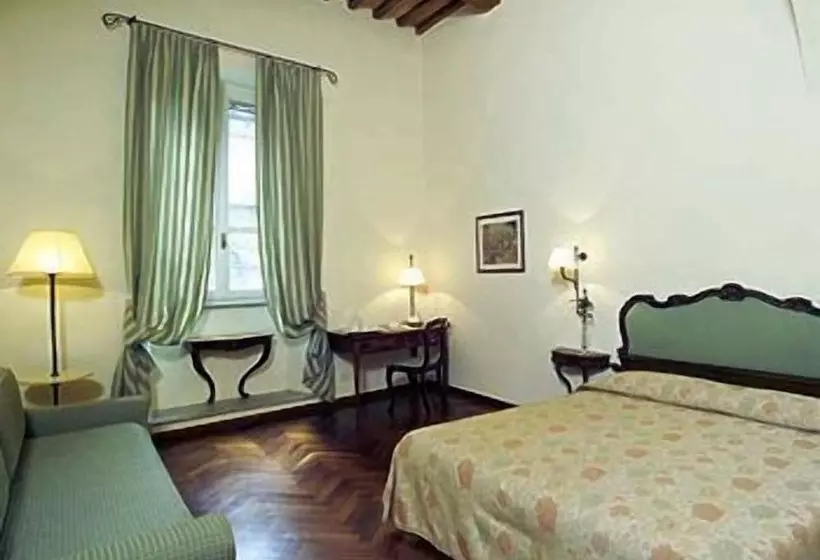 Habitació Triple Estàndard, Fortuna