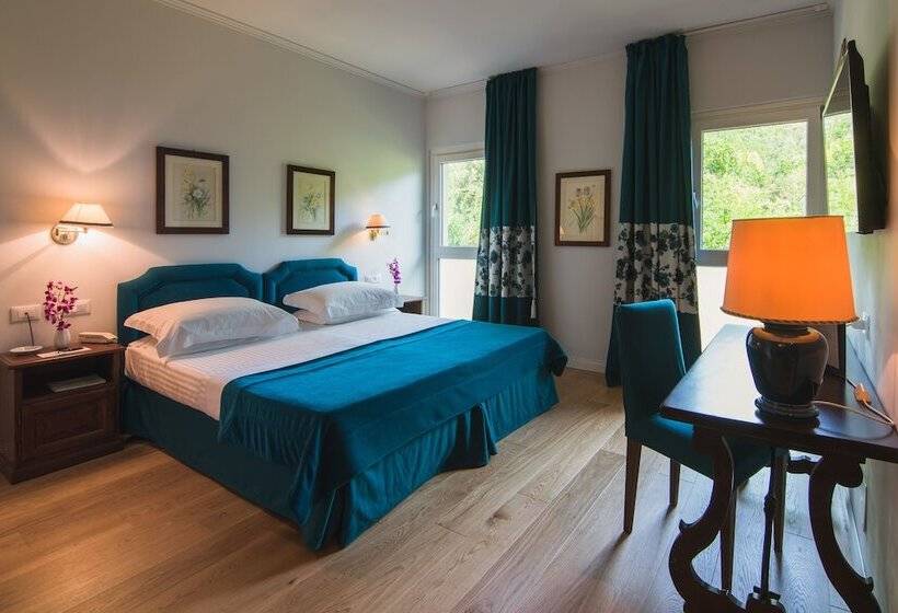 Семейный Номер, Gallia Palace Hotel Relais & Châteaux