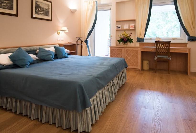 Классический Номер, Gallia Palace Hotel   Relais & Châteaux