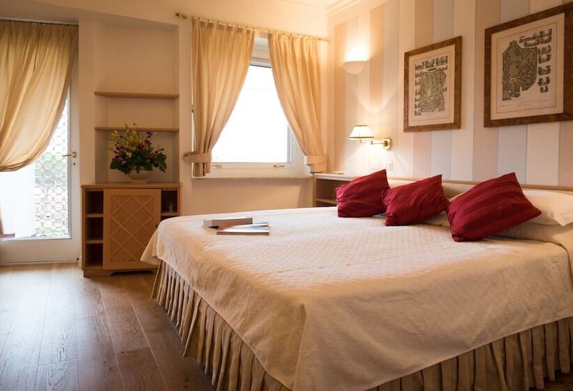 Классический Номер, Gallia Palace Hotel Relais & Châteaux