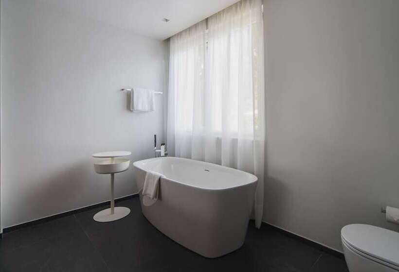 Люкс, Gallia Palace Hotel Relais & Châteaux