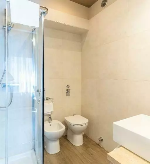 اتاق استاندارد یک نفره, Garda