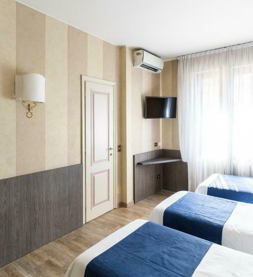 标准三人间, Garda