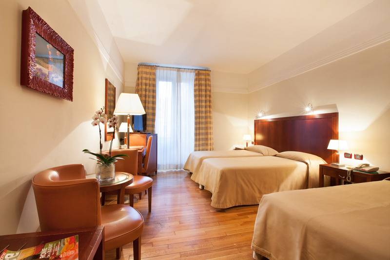 Pokój Standard Trzyosobowy, Genova