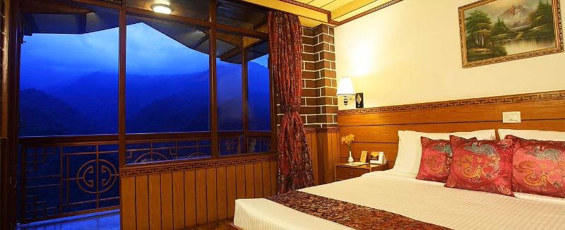 Pokój Klasyczny, Genova