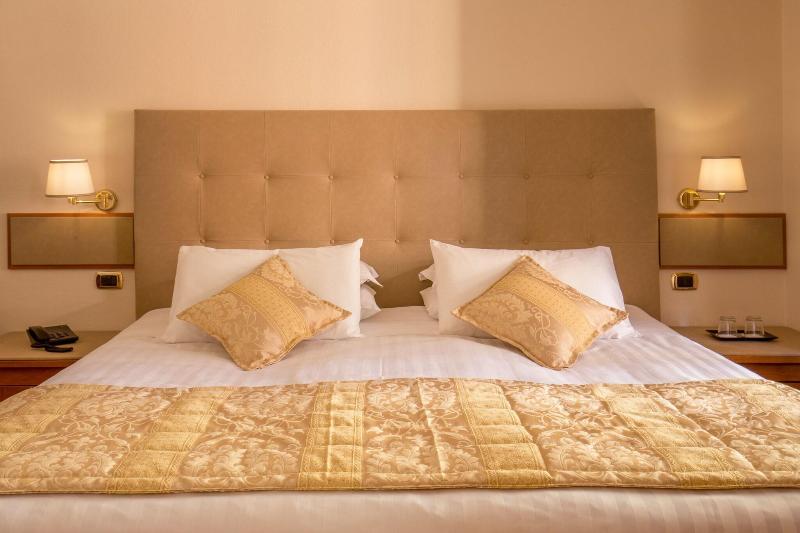 Pokój Deluxe, Genova