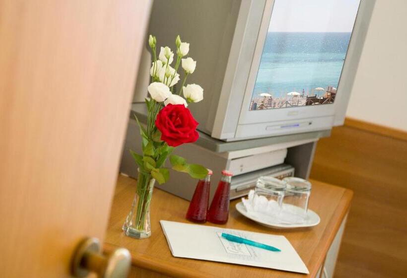 スタンダードルーム, Giannino