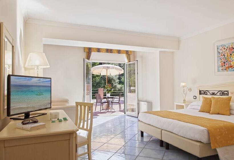 スタンダードトリプルルーム, Hermitage