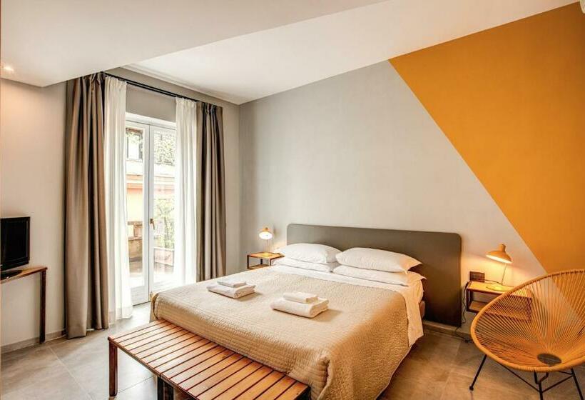 اتاق سوپریور با بالکن, King