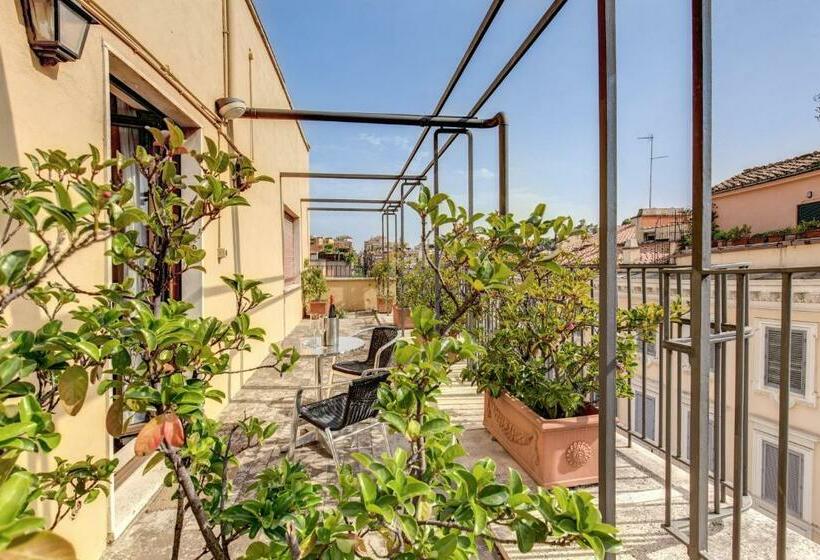 اتاق سوپریور با بالکن, King