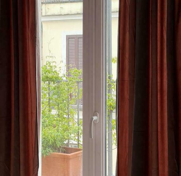 اتاق سوپریور با بالکن, King