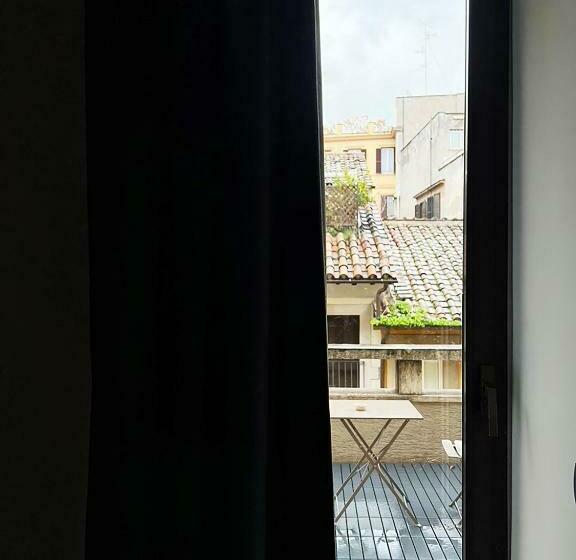 اتاق سوپریور با بالکن, King