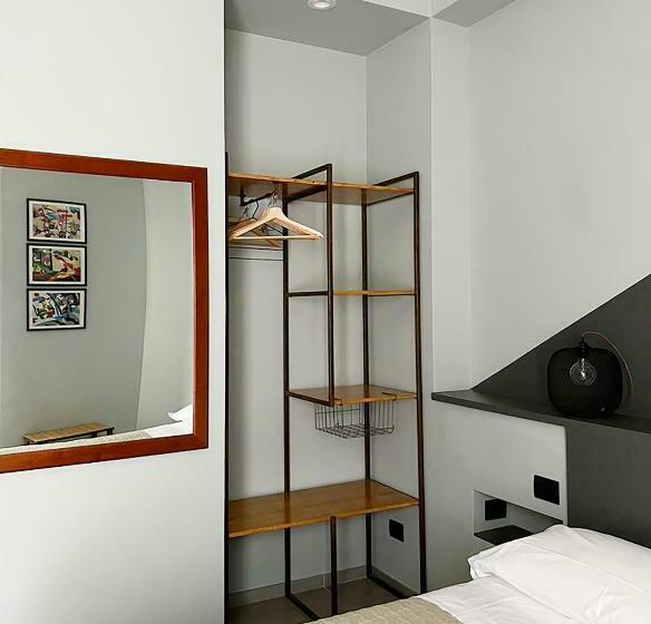 اتاق سوپریور با بالکن, King