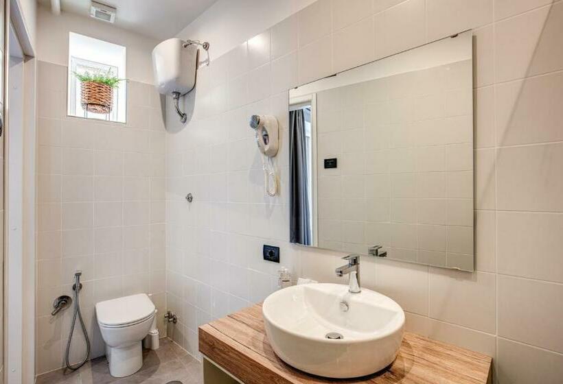 اتاق استاندارد, King