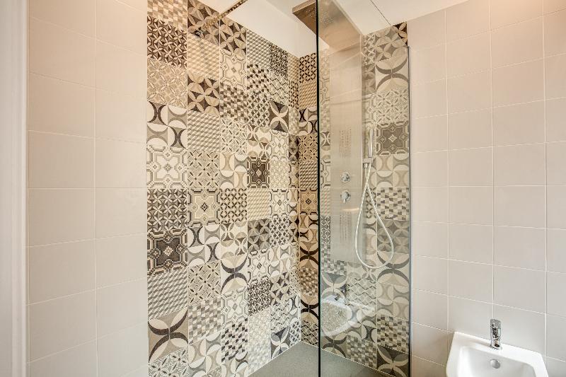 اتاق سوپریور با بالکن, King