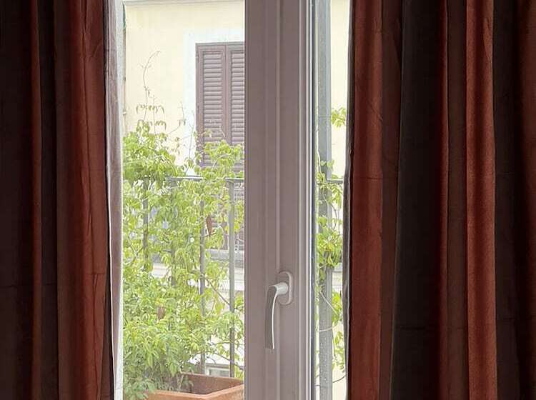 اتاق سوپریور با بالکن, King