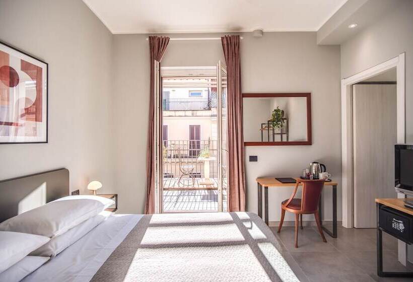 اتاق سوپریور با بالکن, King