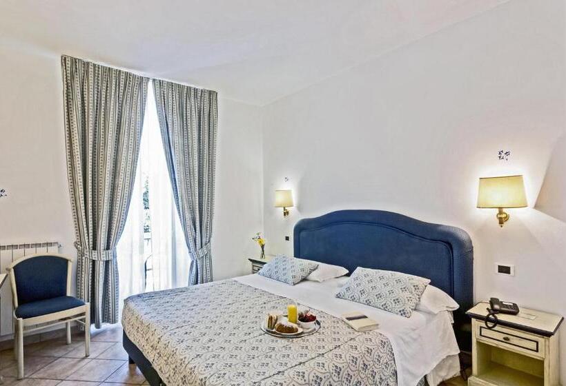 סוויטת ג'וניור, Kursaal