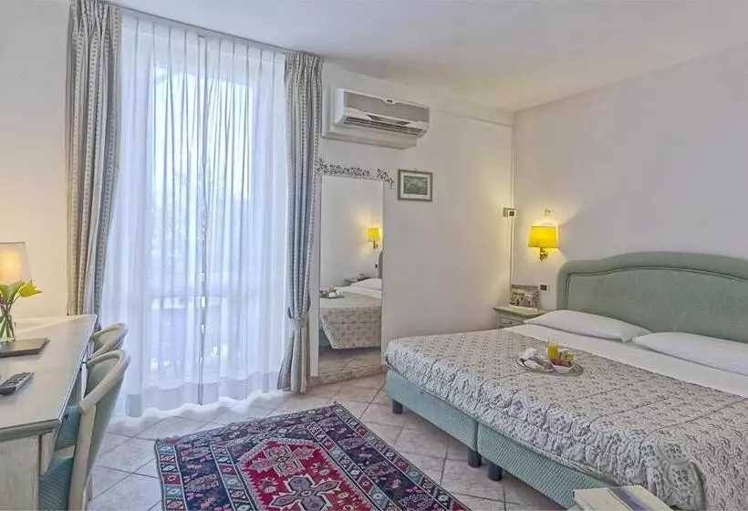 Junior Suite, Kursaal