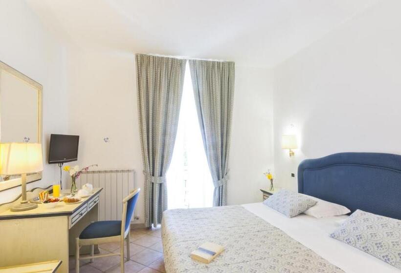 סוויטת ג'וניור, Kursaal