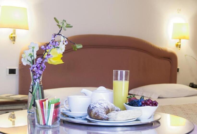 חדר פנטהאוז, Kursaal