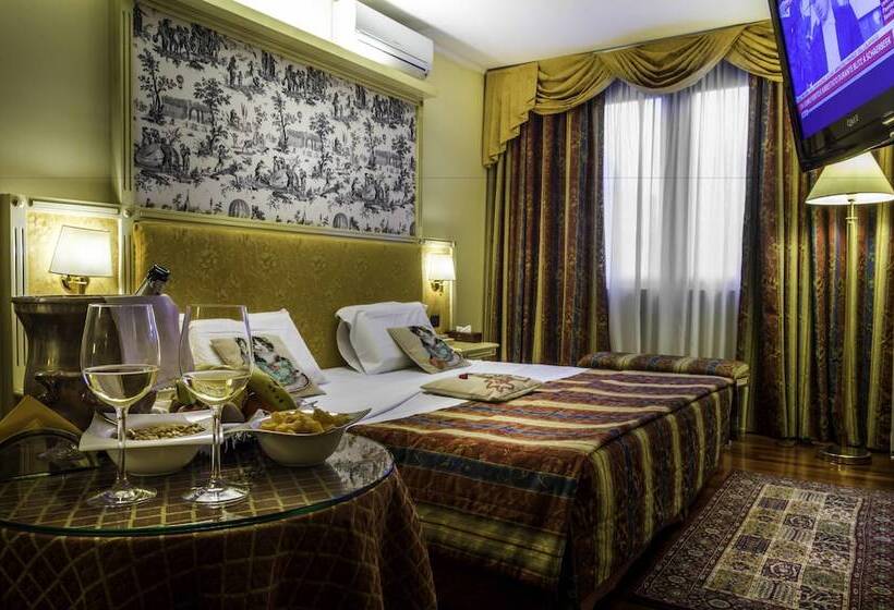 غرفة ديلوكس, La Bussola