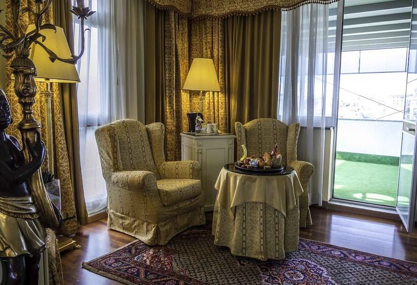 جناح, La Bussola