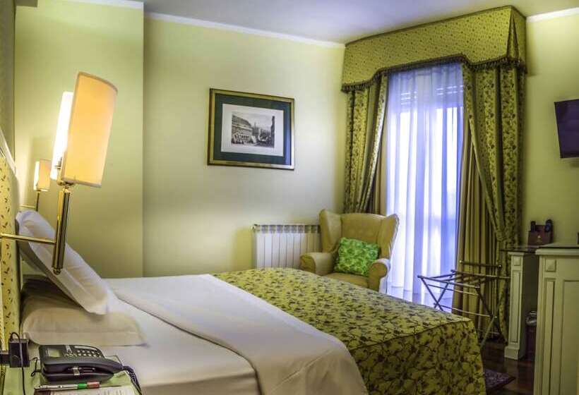 غرفة كلاسيكية, La Bussola