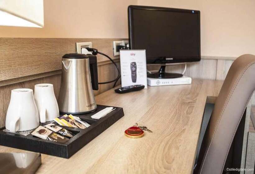 اتاق استاندارد یک نفره, La Pace