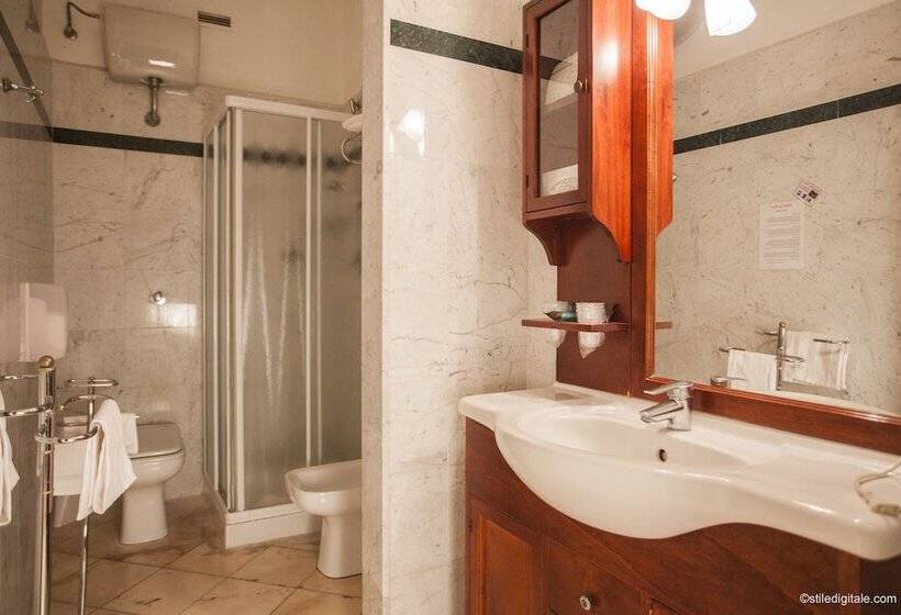 اتاق استاندارد چهار تخته, La Pace