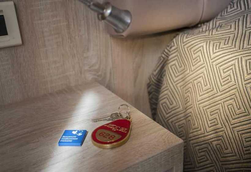 اتاق استاندارد سه نفره, La Pace