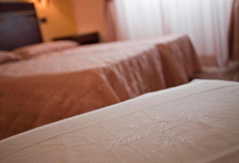 اتاق استاندارد سه نفره, La Pace