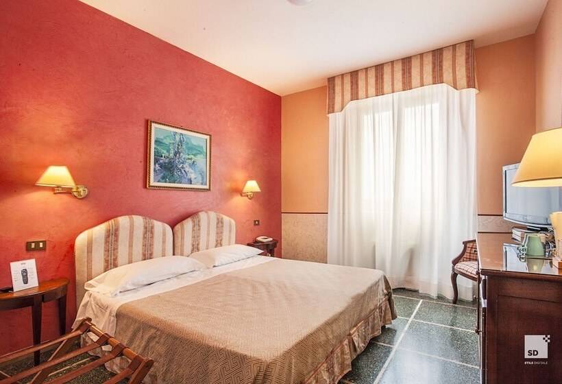 اتاق اکونومی, La Pace