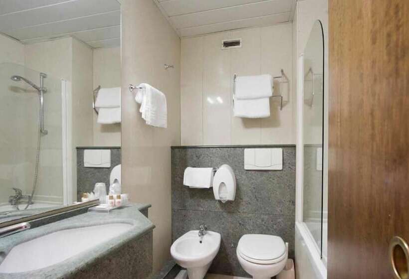 اتاق استاندارد, La Pace